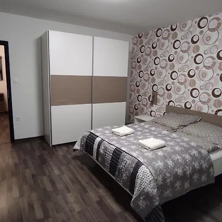 Lover Vendeghaz 3* Sopron