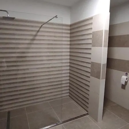 Lover Vendeghaz 3* Sopron